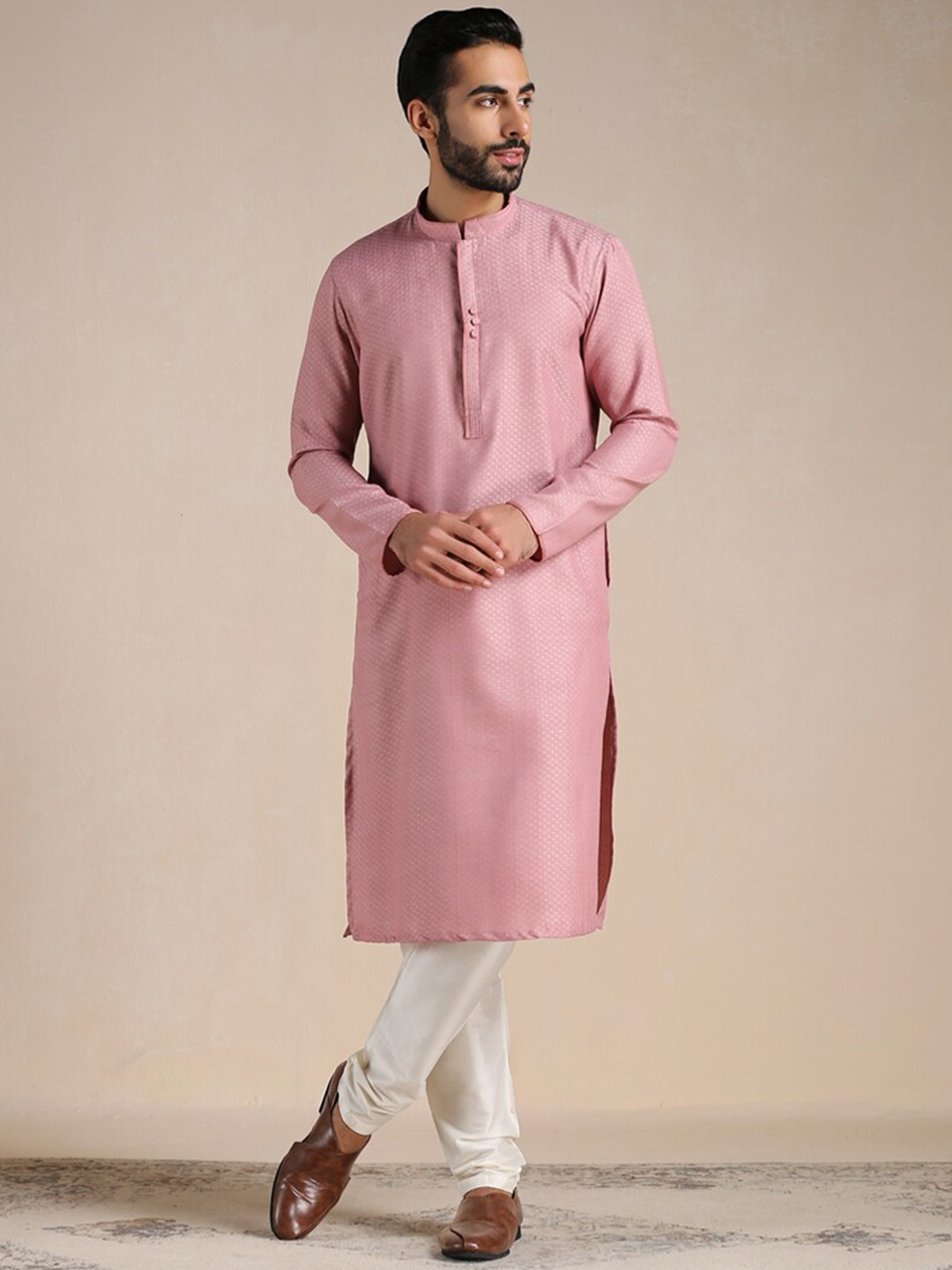 

Manyavar Men Full Sleeves Kurta With Churidar, Coral