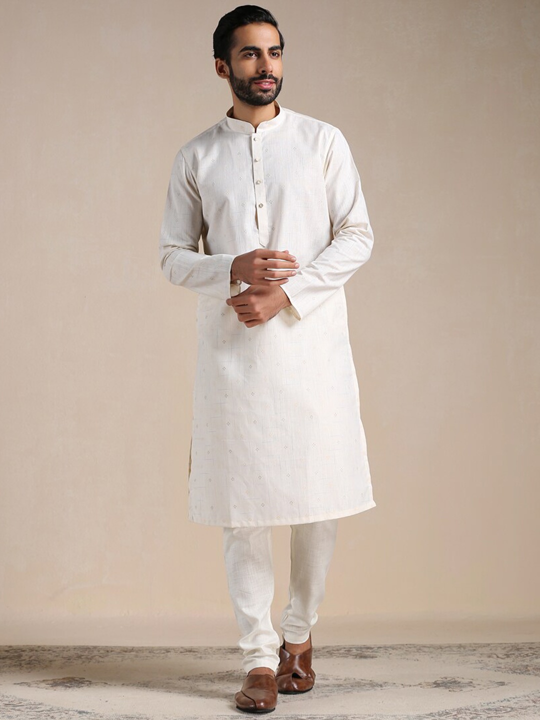 

Manyavar Men Full Sleeves Kurta With Churidar, Cream