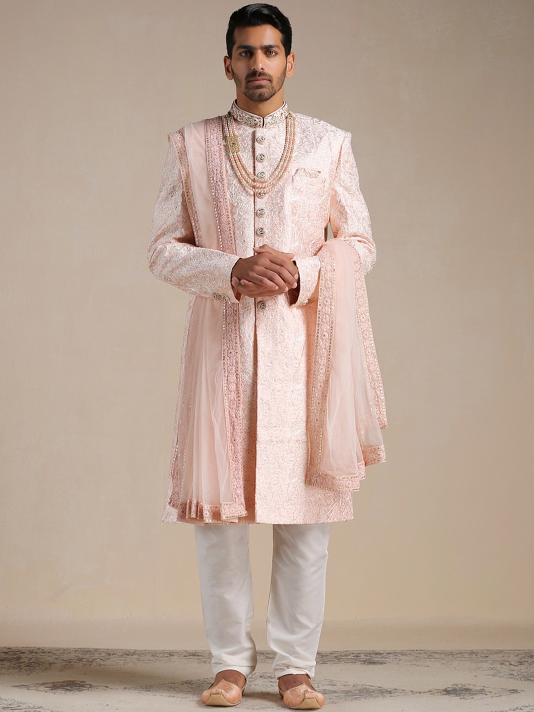

Manyavar Men Self-Design Sherwani Set, Peach