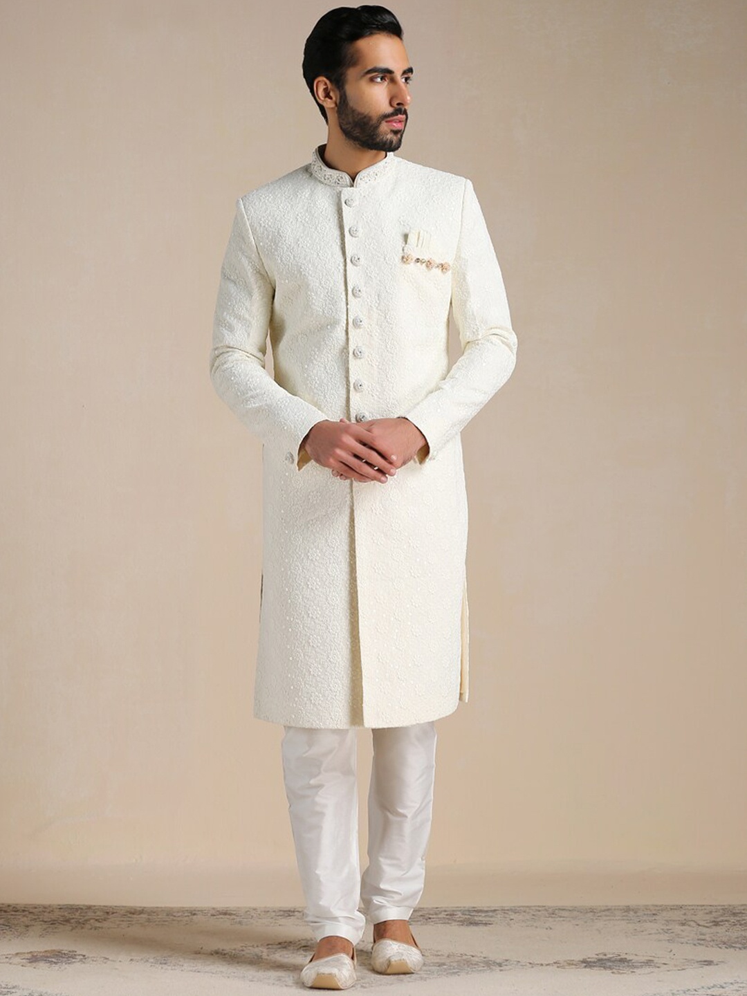 

Manyavar Men Self-Design Sherwani Set, Cream