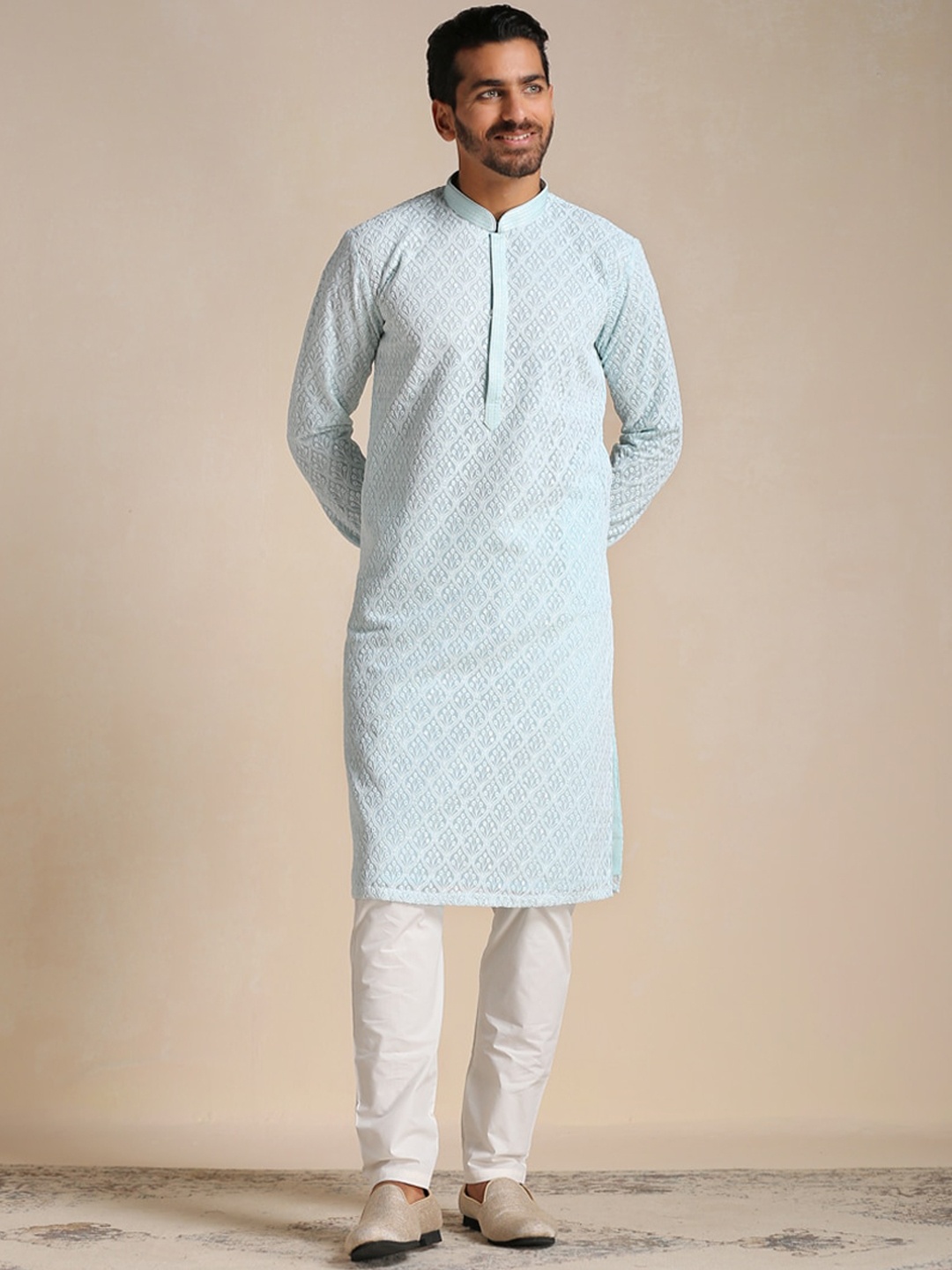 

Manyavar Men Mandarin Collar Embroidered Kurta with Pyjamas, Green