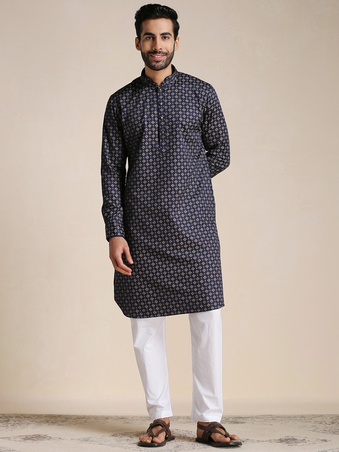 

Manyavar Mandarin Collar Ethnic Motifs Printed Straight Fit Cotton Kurta, Blue