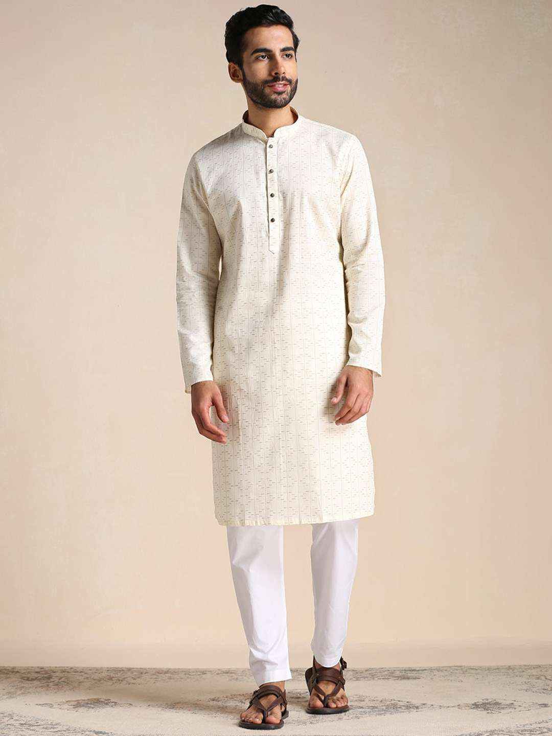 

Manyavar Mandarin Collar Geometric Woven Design Straight Fit Cotton Kurta, Cream