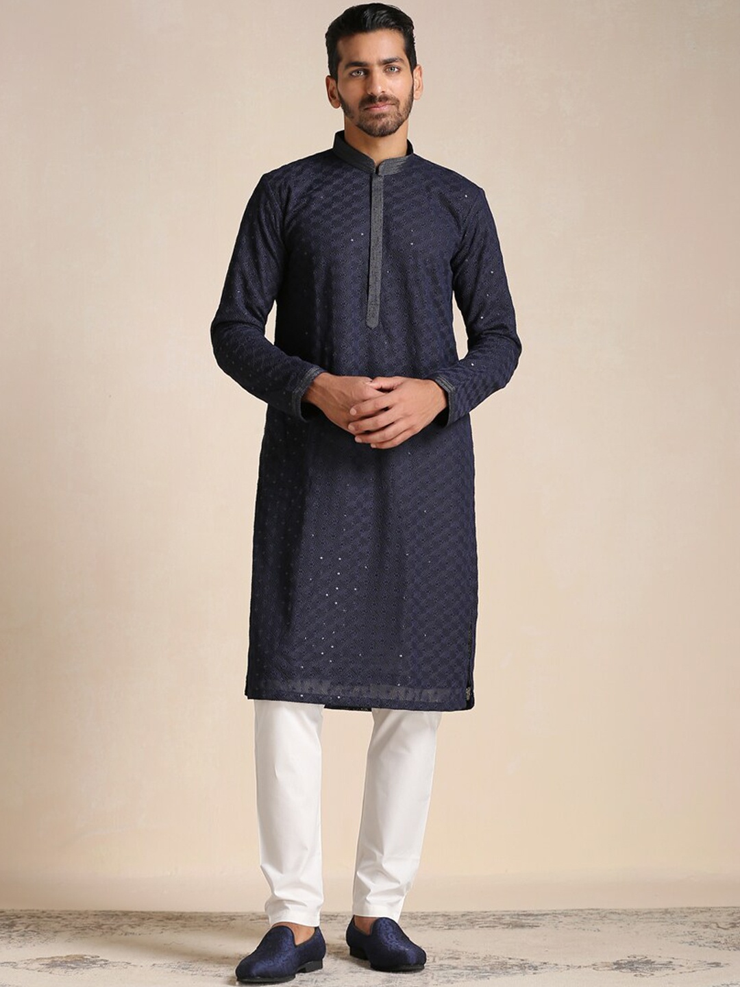 

Manyavar Men Mandarin Collar Silk Georgette Kurta with Pyjamas, Blue