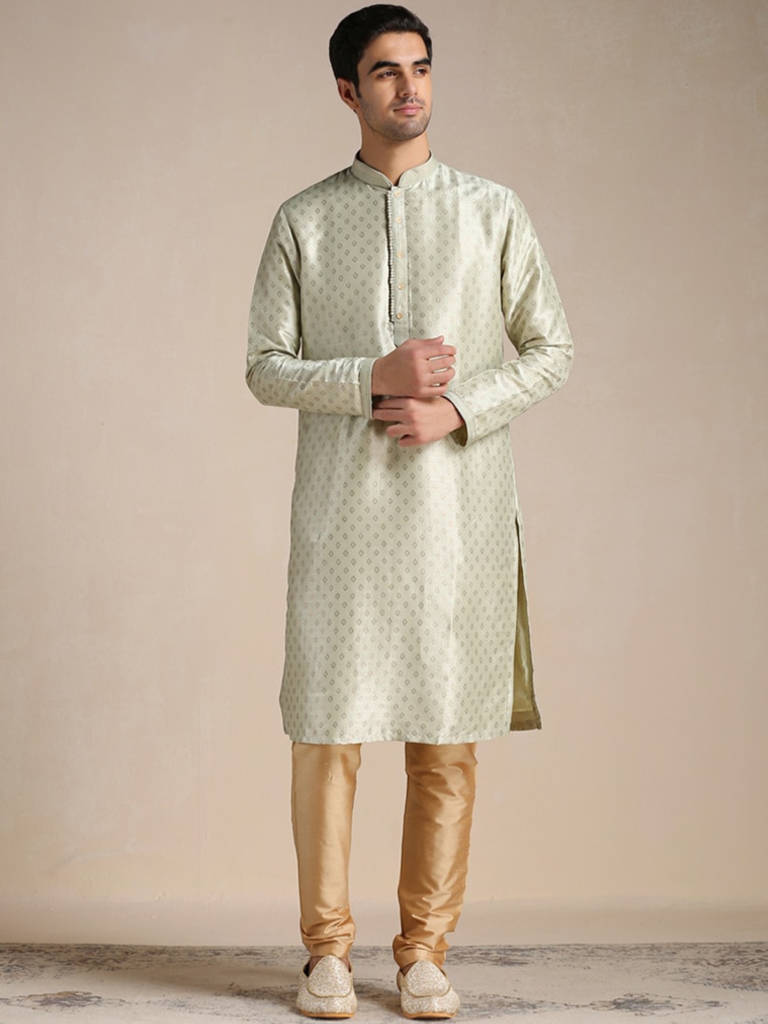 Manyavar Men Mandarin Collar Kurta with Pyjamas, Green