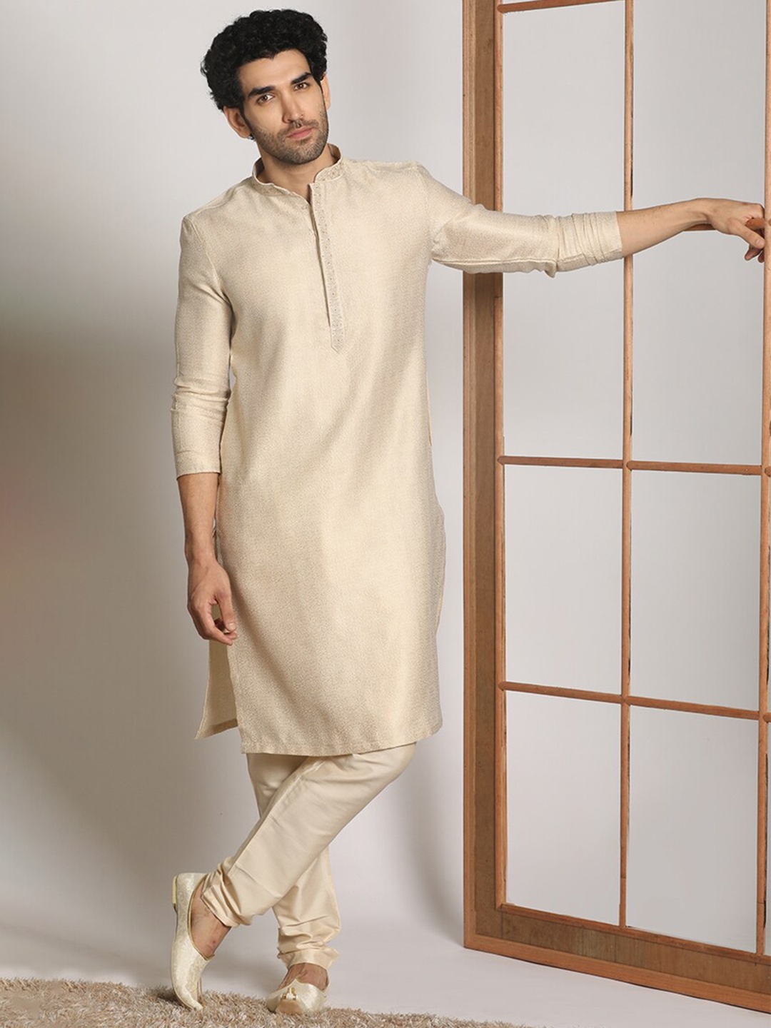 

Manyavar Men Mandarin Collar Kurta with Pyjamas, Cream