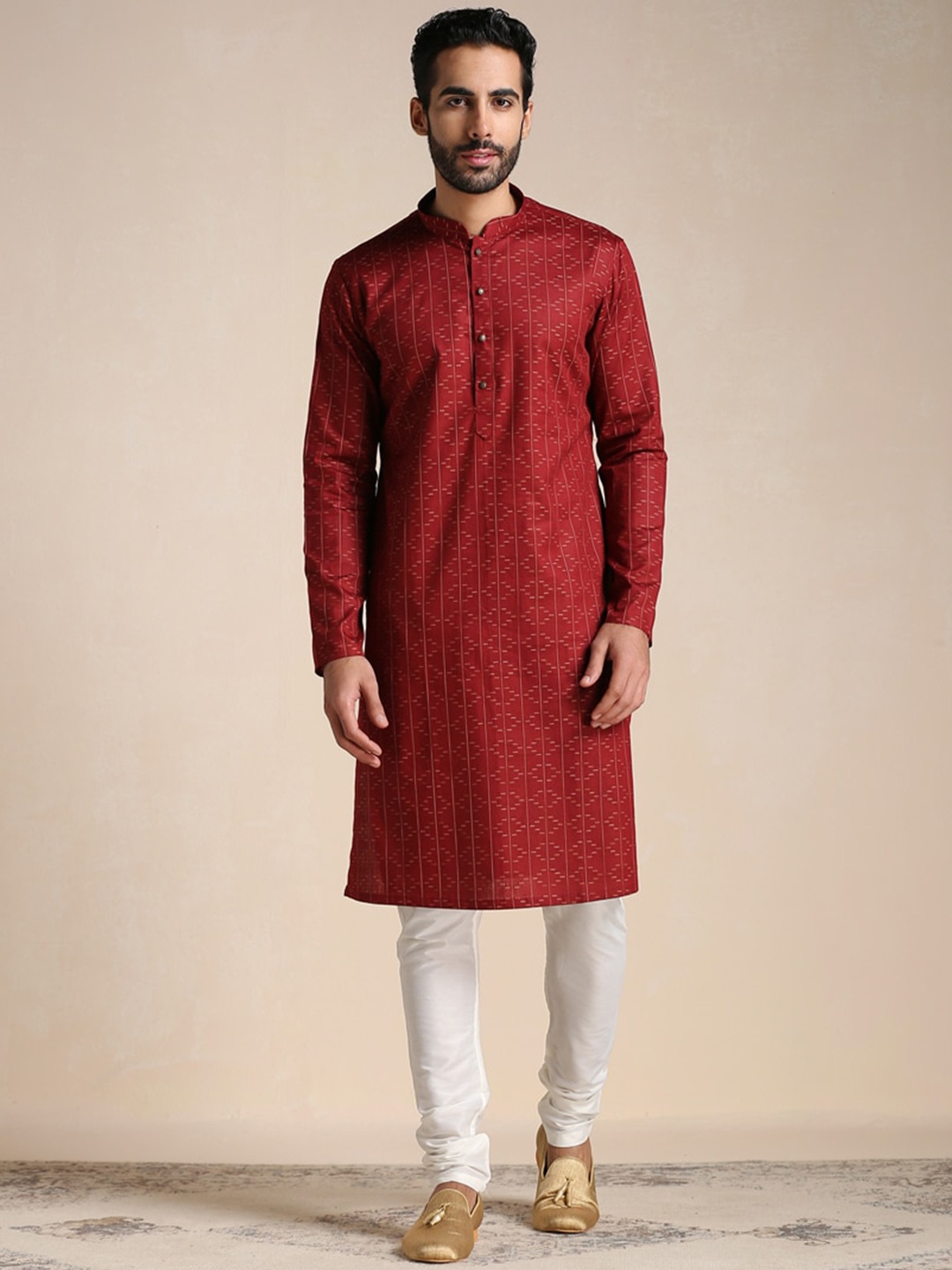 

Manyavar Men Geometric Woven Design Cotton Kurta, Maroon