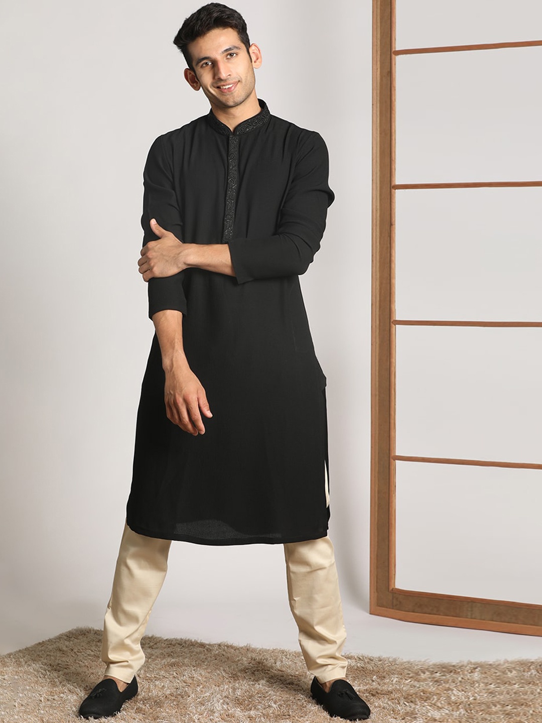 Manyavar Men Black Kurta with Churidar
