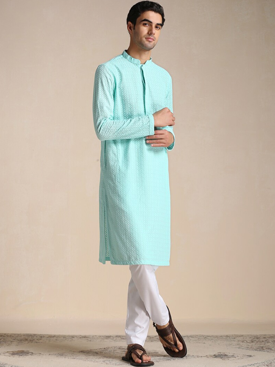 

Manyavar Men Embroidered Kurta with Pyjamas, Green