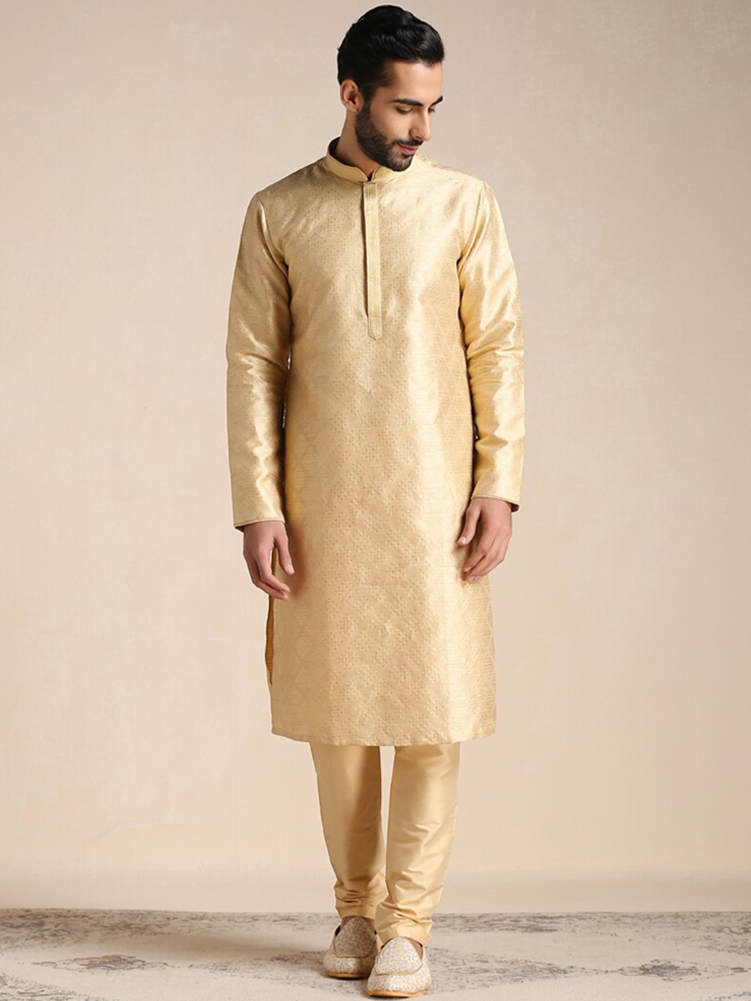

Manyavar Men Printed Kurta with Pyjamas, Beige