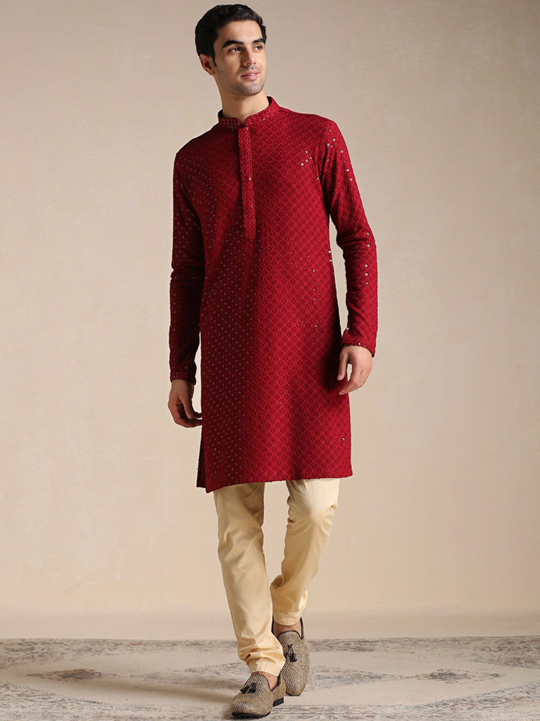 

Manyavar Men Floral Mandarin Collar Kurta with Pyjamas, Maroon