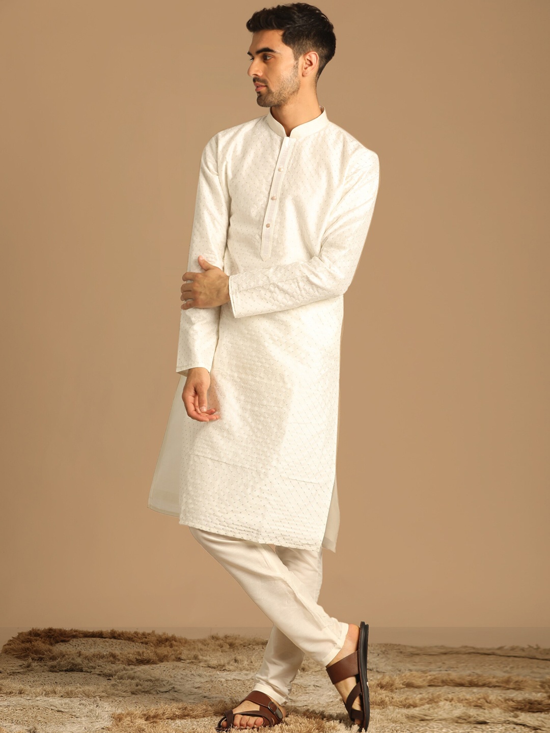 

Manyavar Men Kurta with Pyjamas, Cream