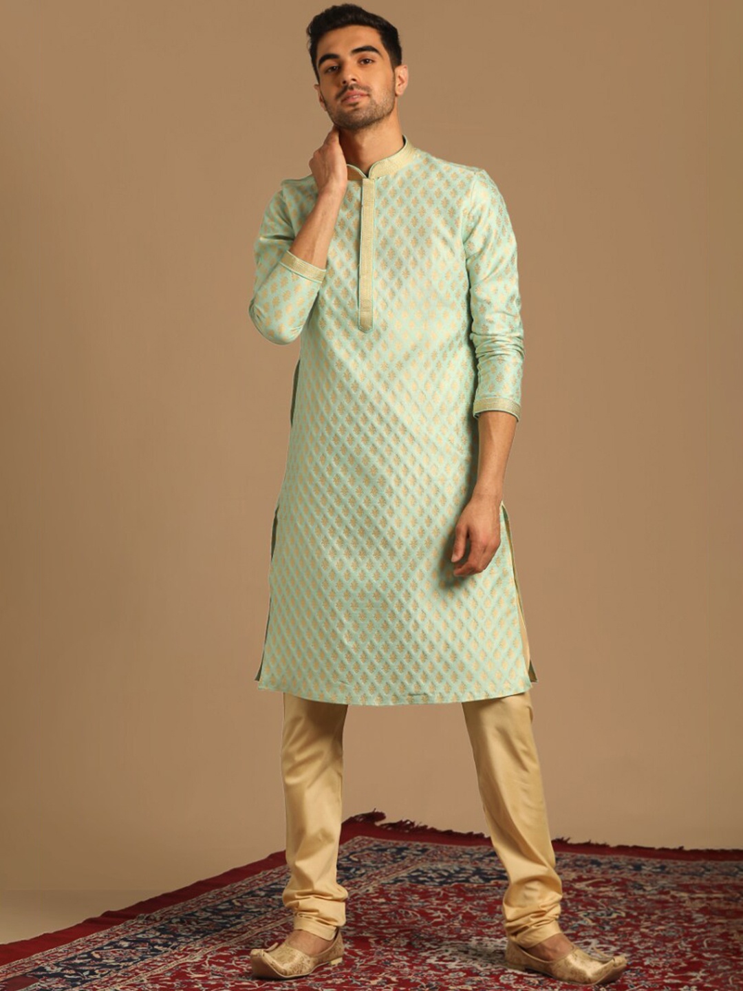 

Manyavar Men Kurta with Pyjamas, Green