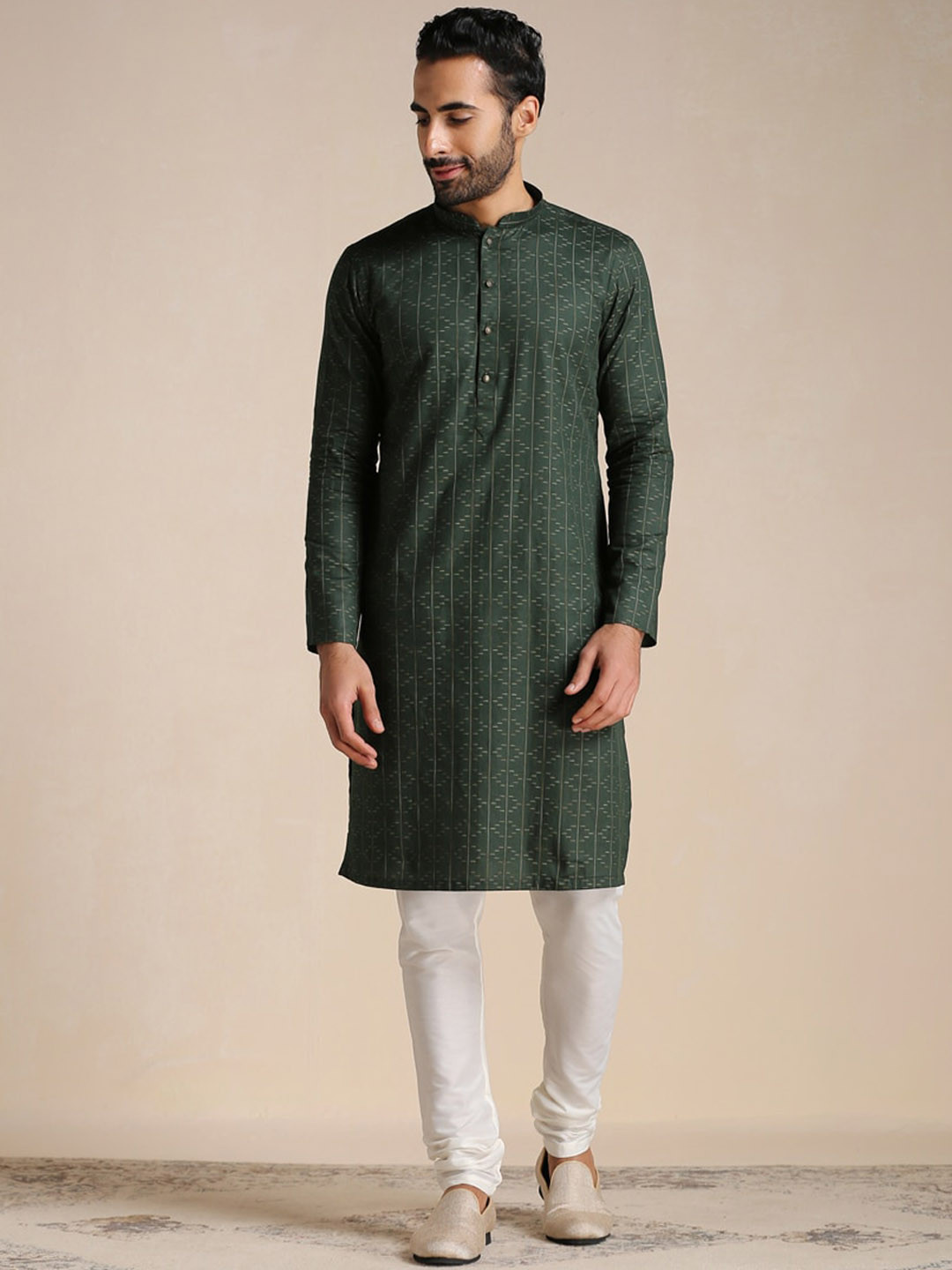 

Manyavar Men Geometric Printed Cotton Kurta, Green