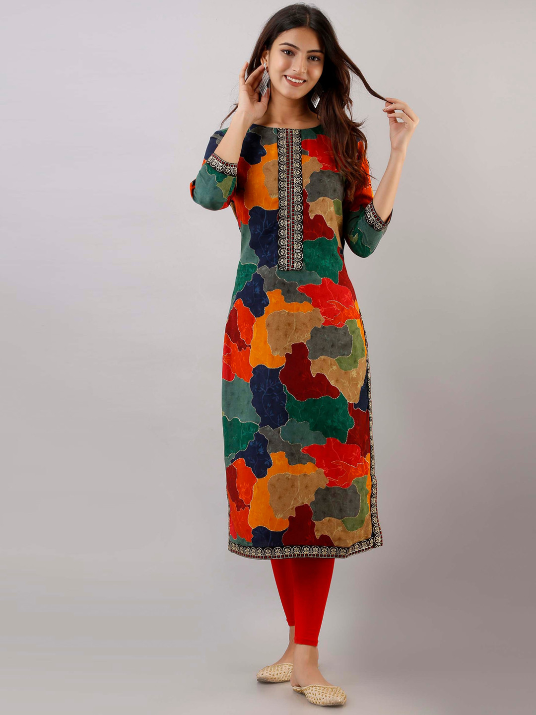 

KALINI Boat Neck Abstract Colourblocked Kurta, Red