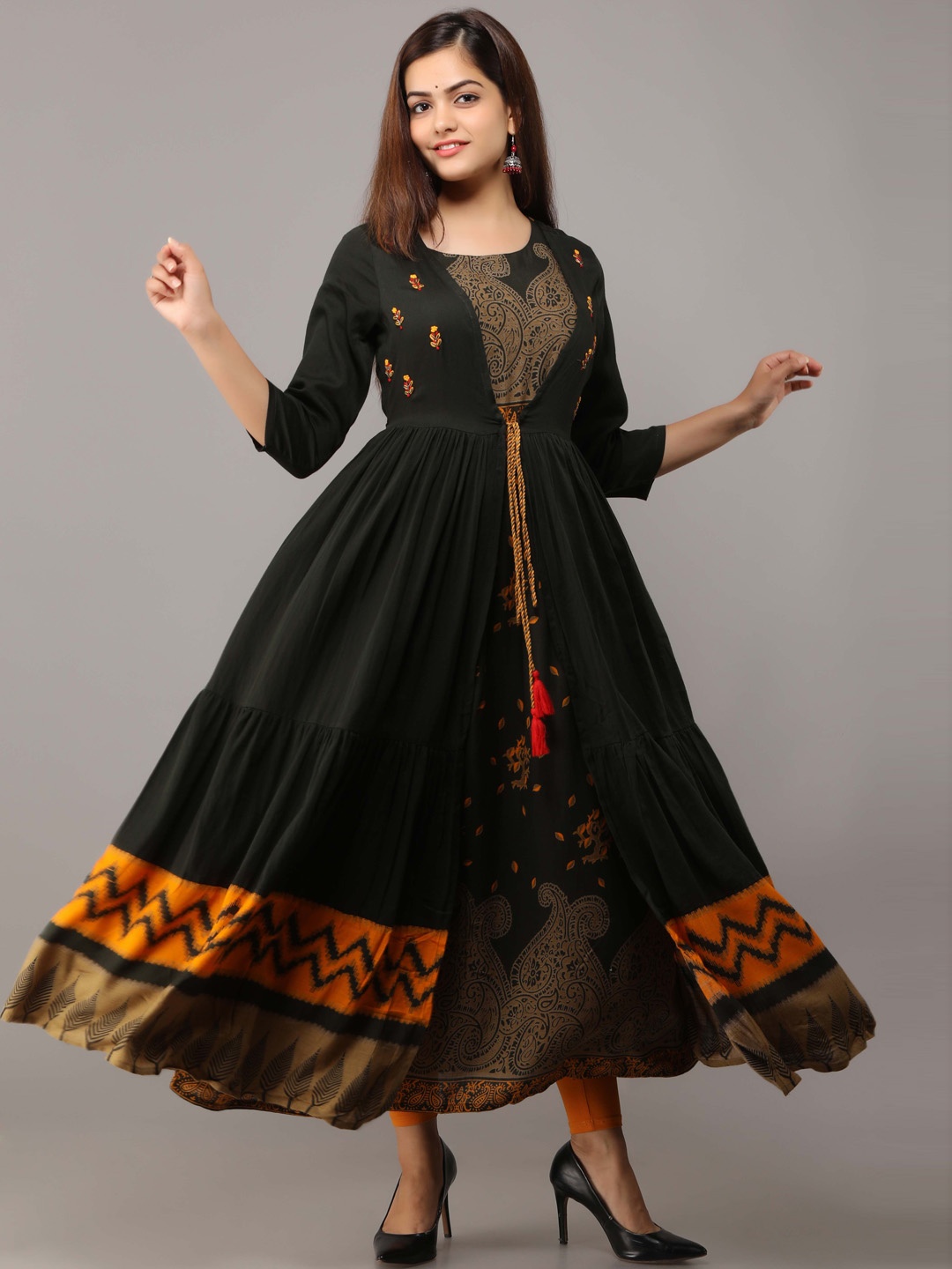 

KALINI Women Ethnic Printed Kurta with Jacket, Green