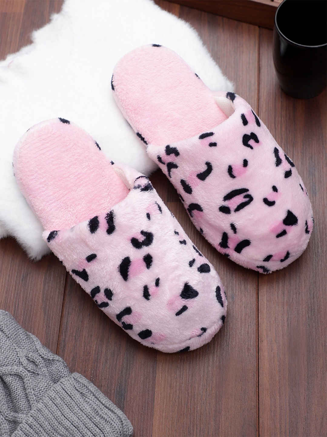 

Pampy Angel Women Printed Room Slippers, Pink