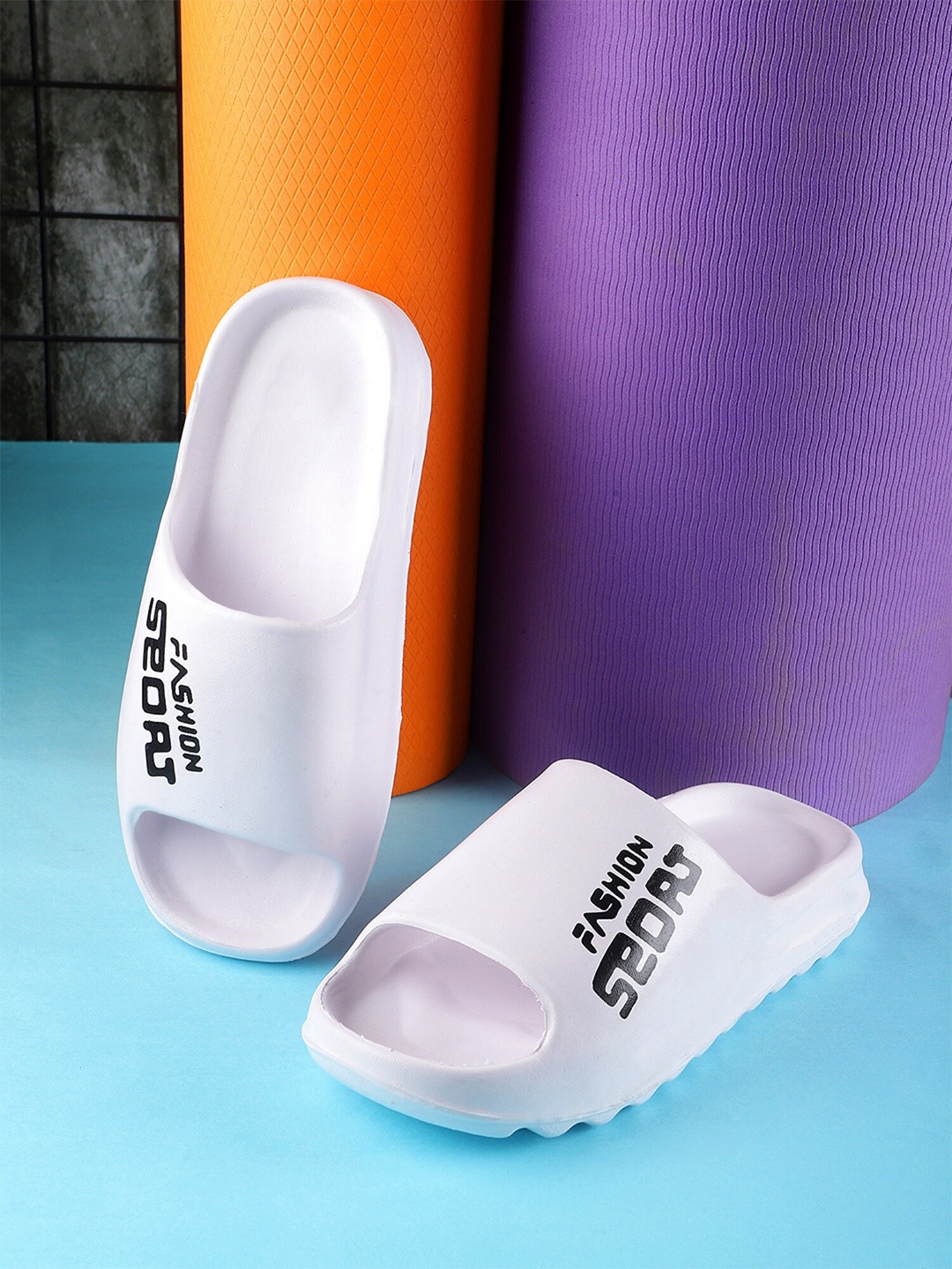 

Pampy Angel Men Printed Rubber Sliders, White