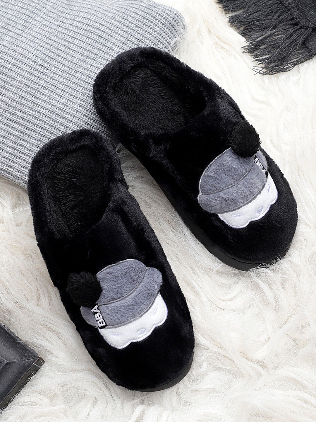 

Pampy Angel Women Printed Room Slippers, Black