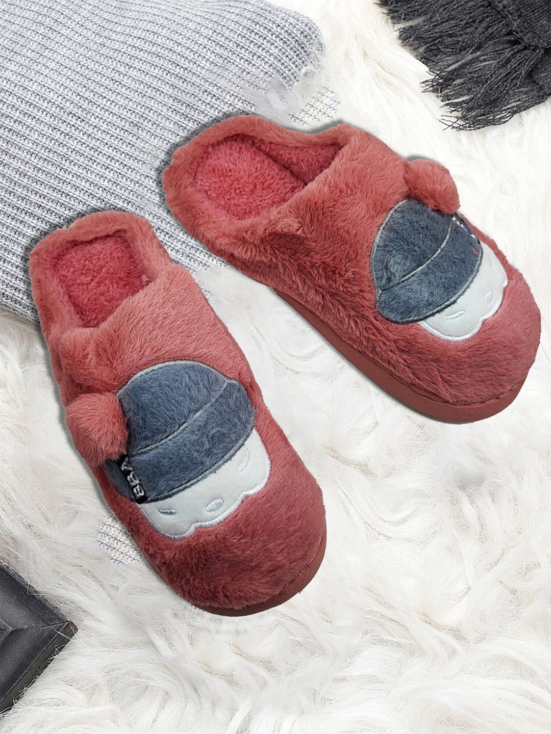 

Pampy Angel Women Room Slippers, Peach