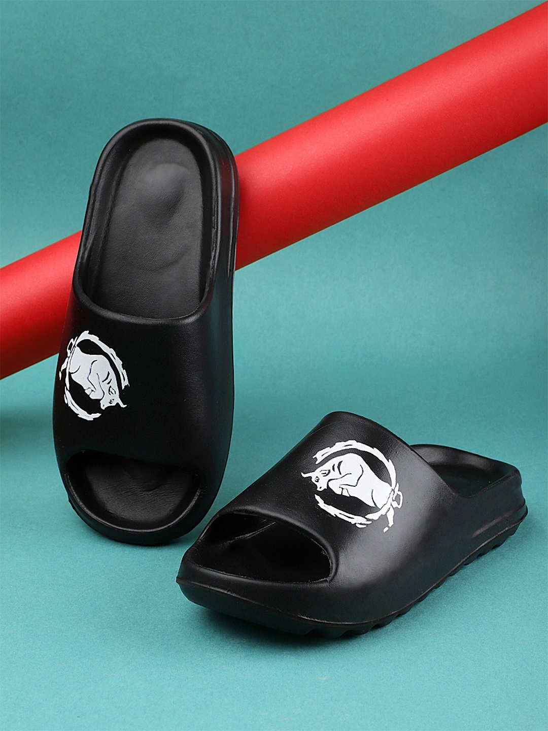 

Pampy Angel Men Printed Rubber Sliders, Black