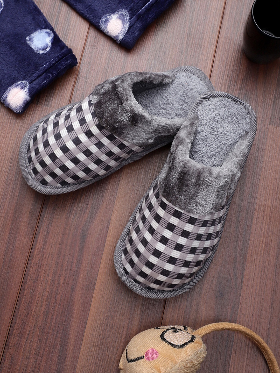 

Pampy Angel Men Printed Room Slippers, Grey