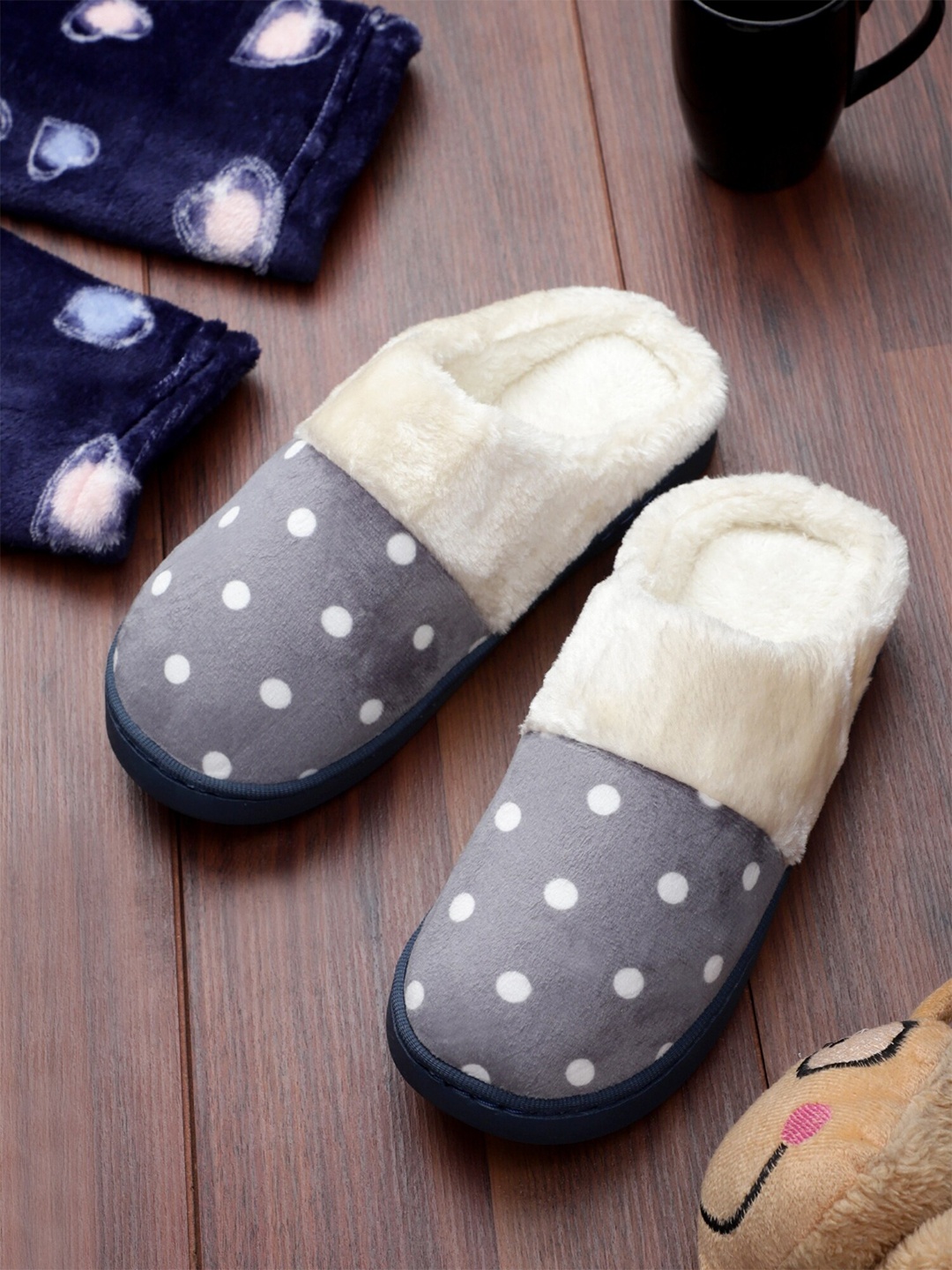 

Pampy Angel Women Printed Room Slippers, Grey