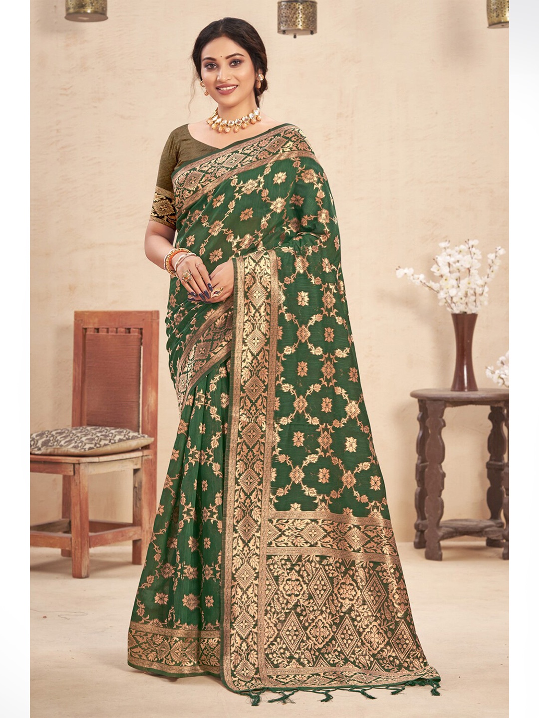 SANGAM PRINTS Woven Design Zari Saree, Green