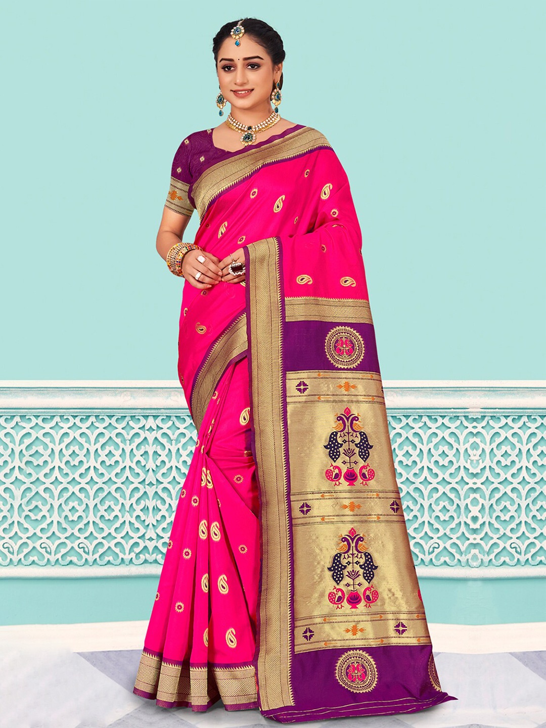 

SANGAM PRINTS Woven Design Zari Silk Blend Saree, Magenta