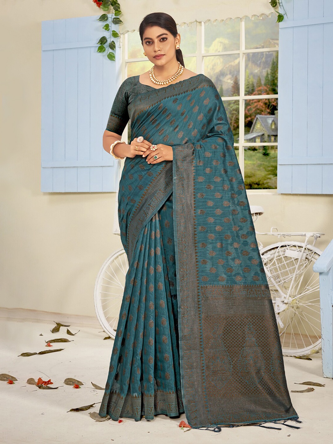

SANGAM PRINTS Woven Design Zari Saree, Sea green