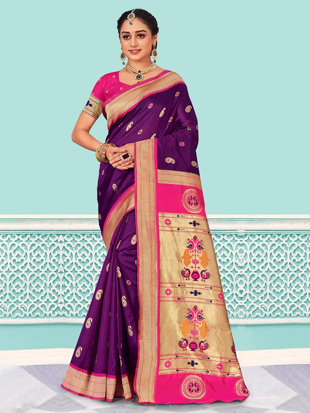 

SANGAM PRINTS Woven Design Zari Silk Blend Saree, Purple