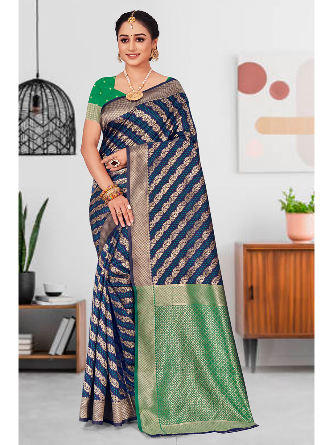 

SANGAM PRINTS Woven Design Zari Silk Blend Patola Saree, Navy blue