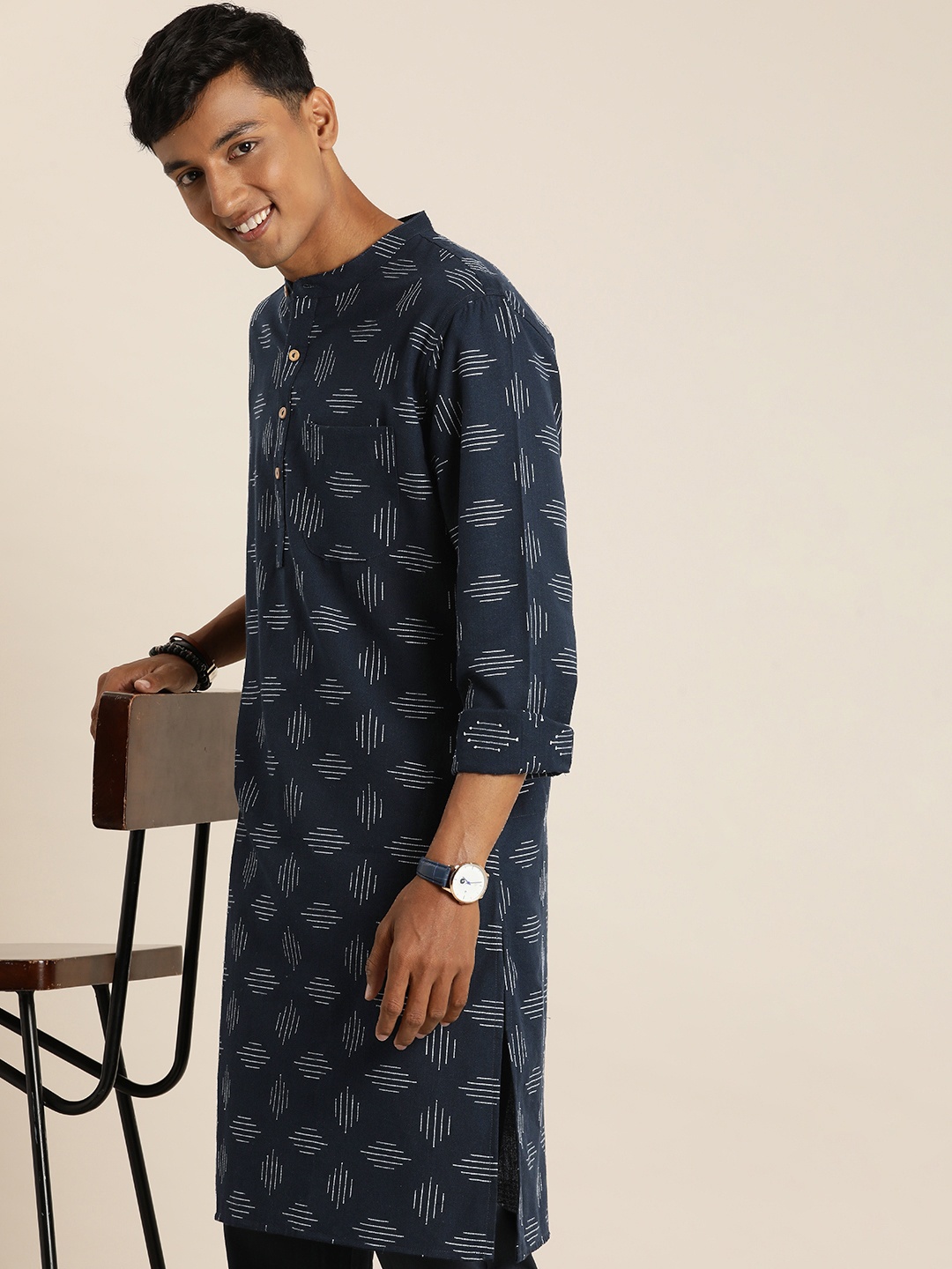 

Taavi Geometric Printed Woven Legacy Pure Cotton Kurta, Navy blue