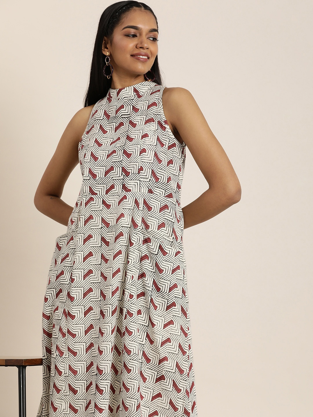 

Taavi Women Bagru Printed Empire Pure Cotton Kurta with Palazzos Set, Off white