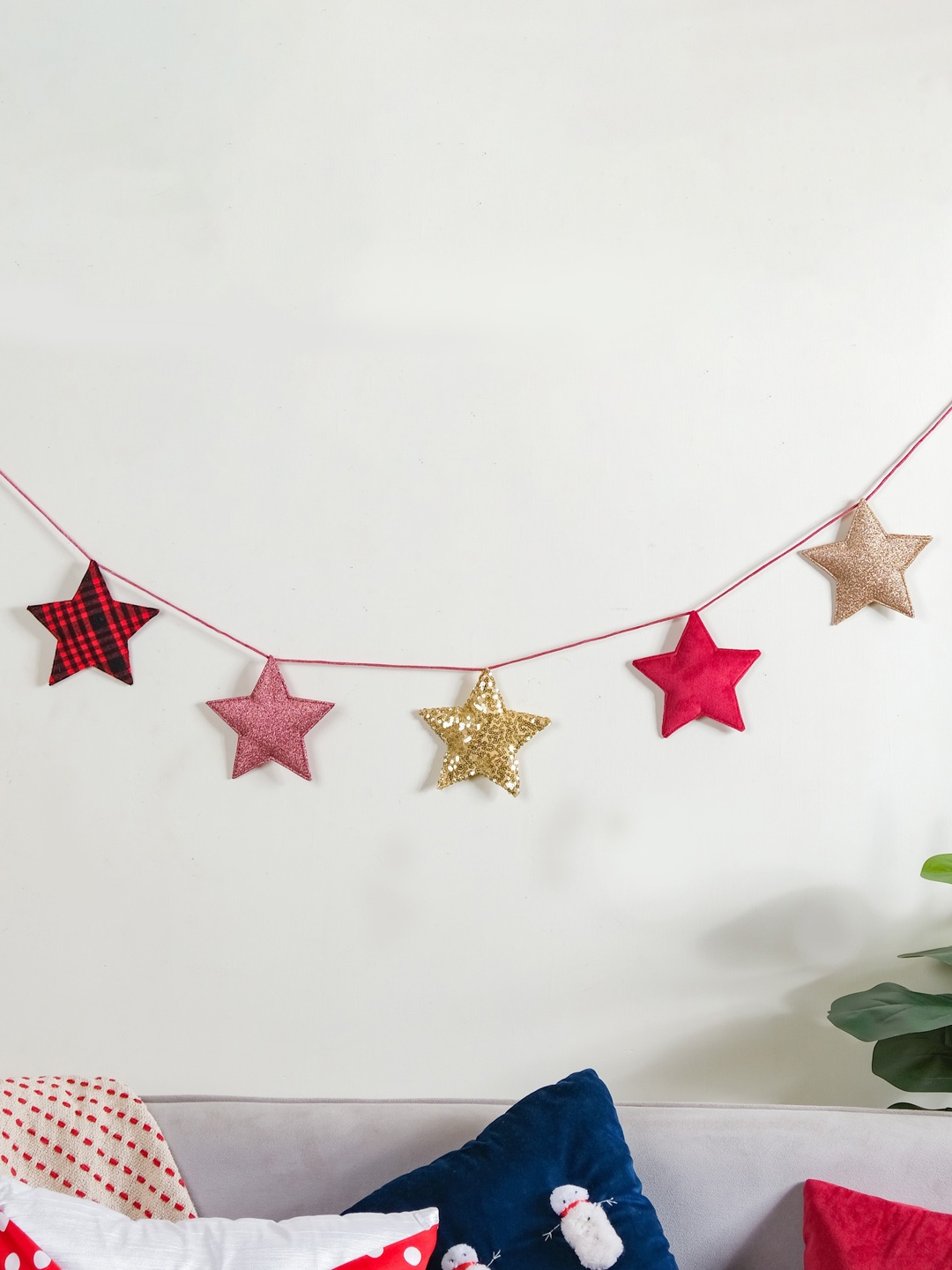 

Nestasia Pink & Red Star Bunting For Christmas