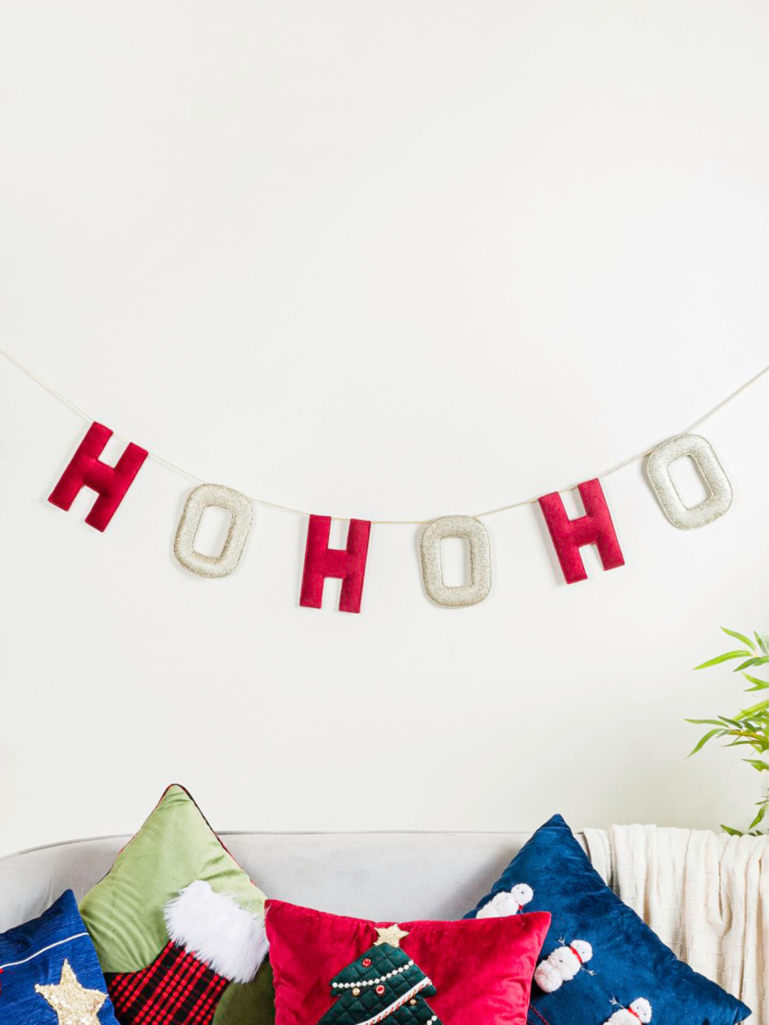 

Nestasia Maroon & Gold-Coloured HOHOHO Christmas Bunting Festive Decor