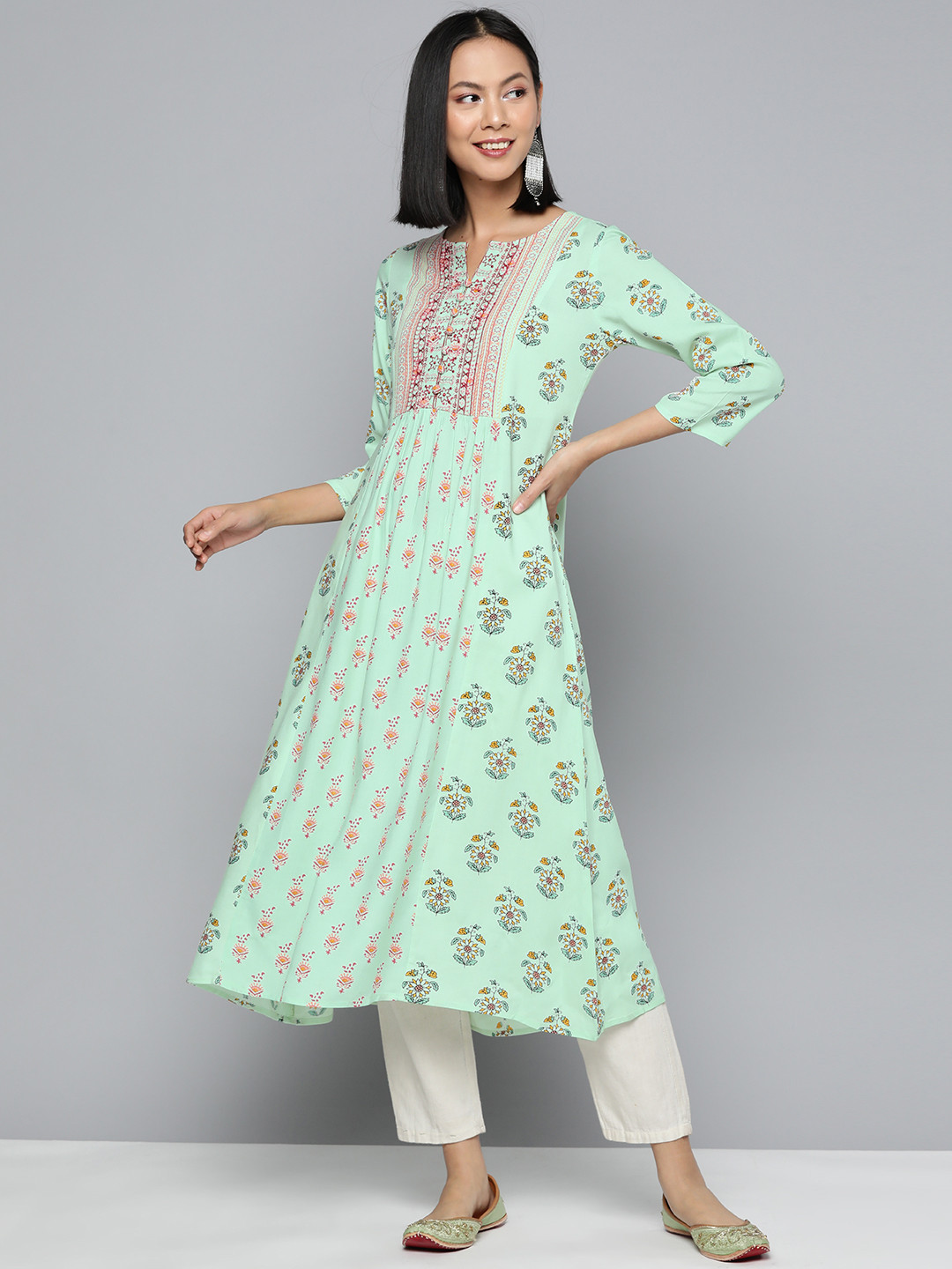 

HERE&NOW Women Ethnic Motifs Embroidered Thread Work Kurta, Sea green