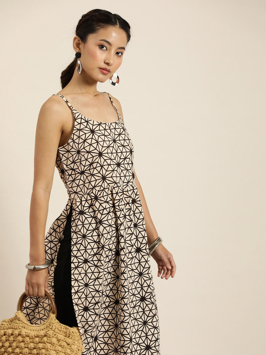 

Taavi Bagru Shoulder Straps Geometric Printed Pure Cotton Kurta, Beige