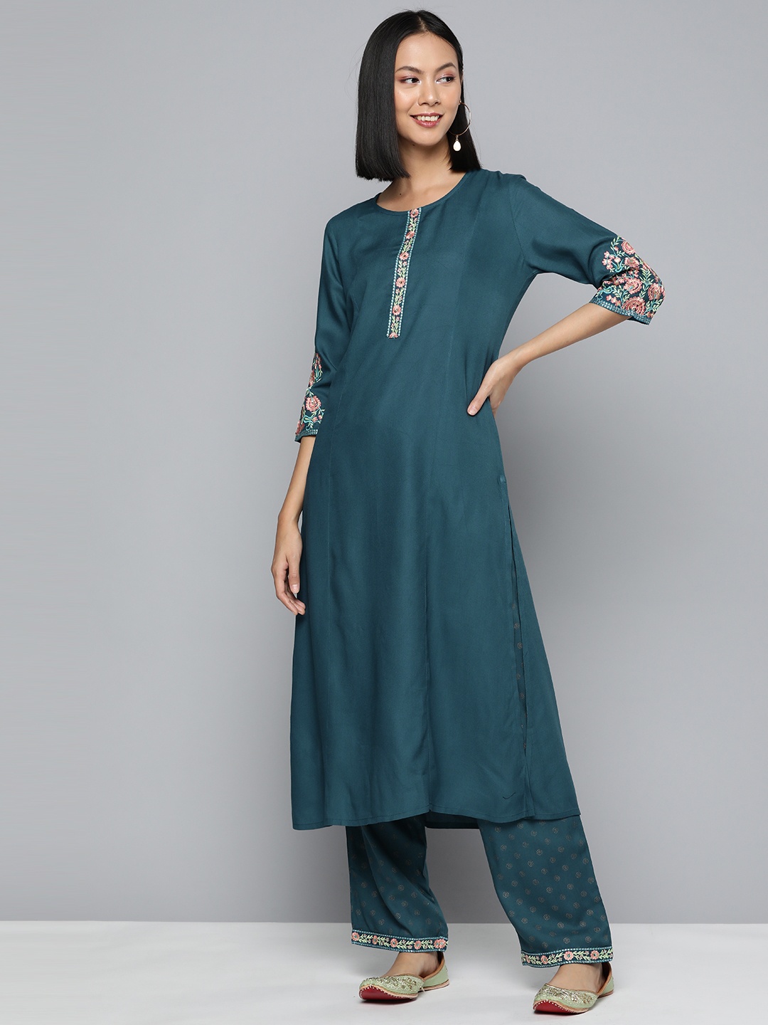 

HERE&NOW Women Floral Embroidered Thread Work Kurta With Palazzos, Teal