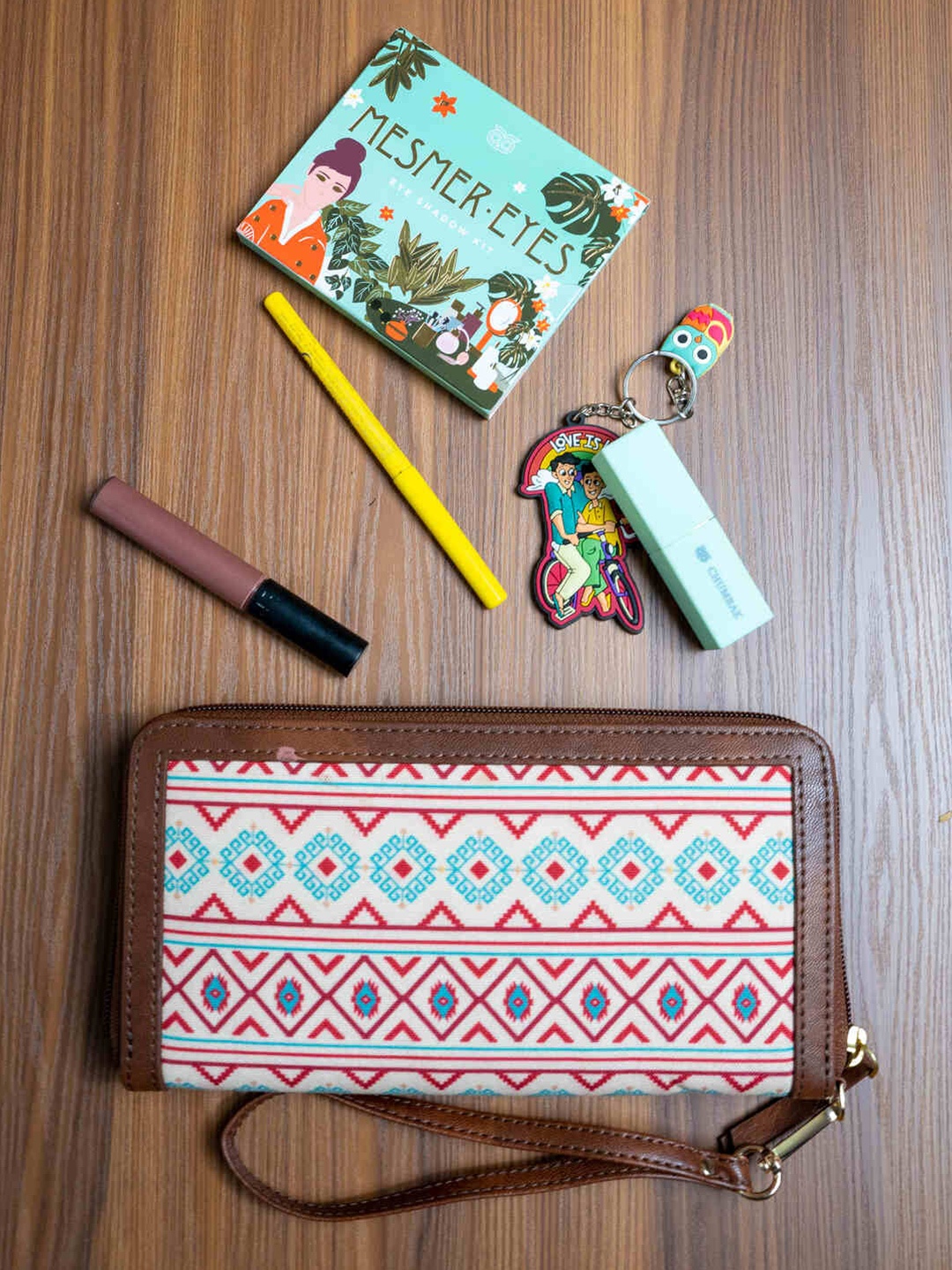 

Chumbak Women Printed PU Zip Around Wallet, White