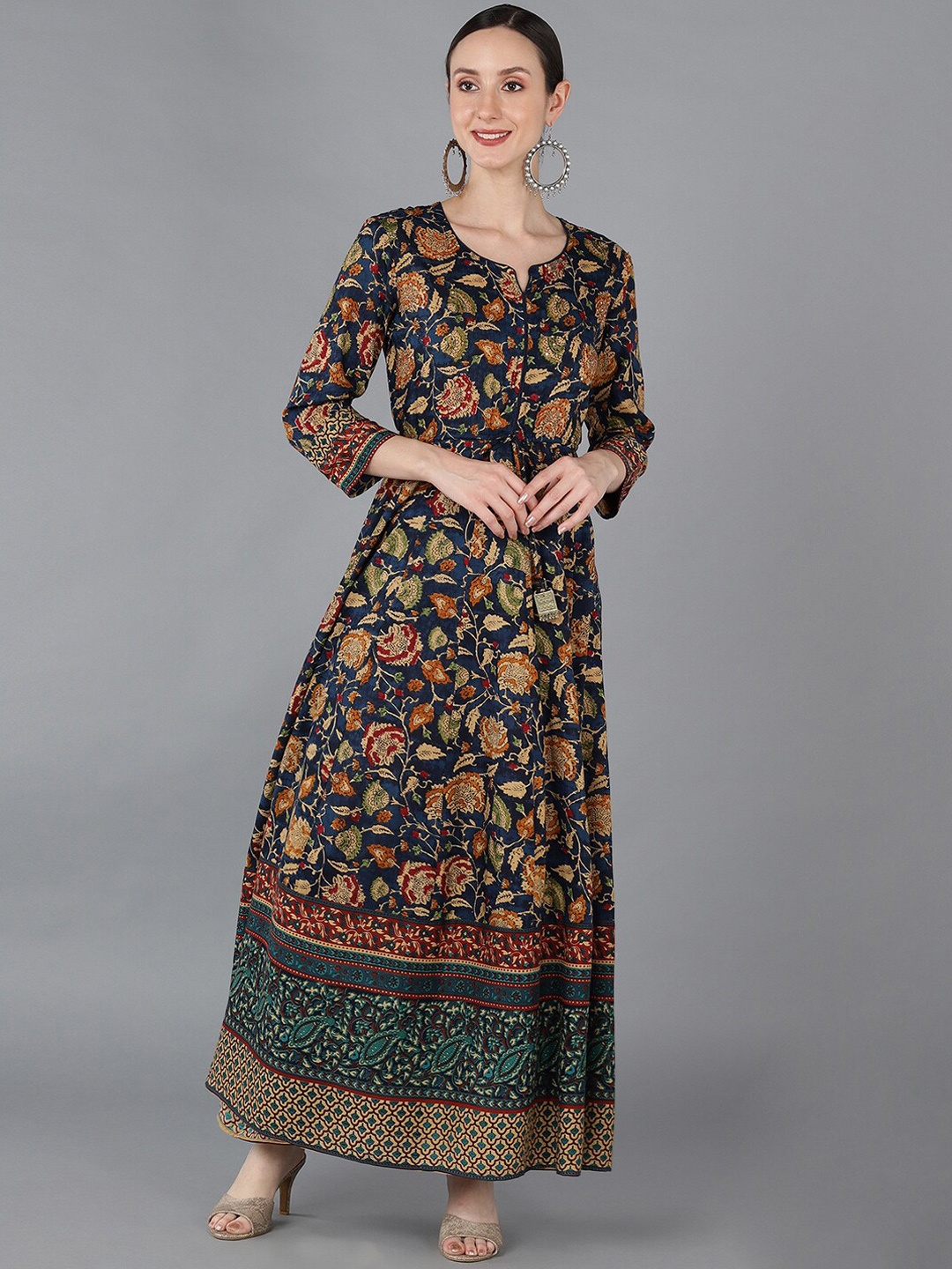 

AHIKA Women Ethnic Motifs Printed Notched Neck Anarkali Kurta, Navy blue