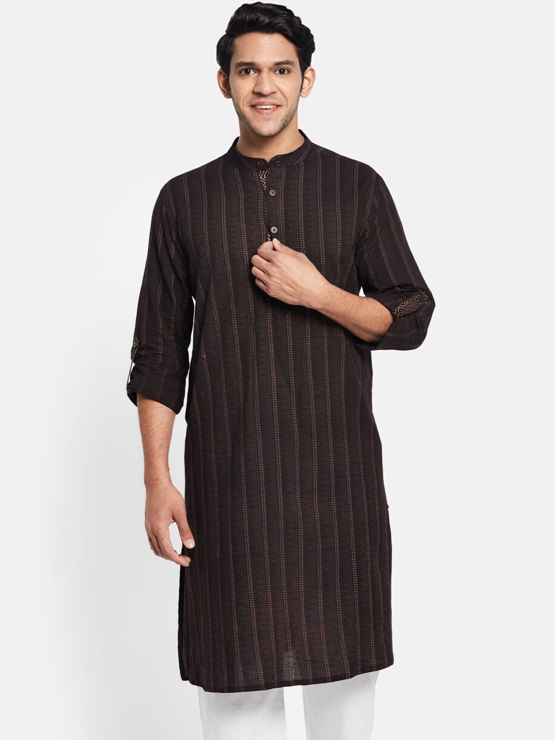 

Fabindia Striped Printed Mandarin Collar Cotton Kurta, Brown