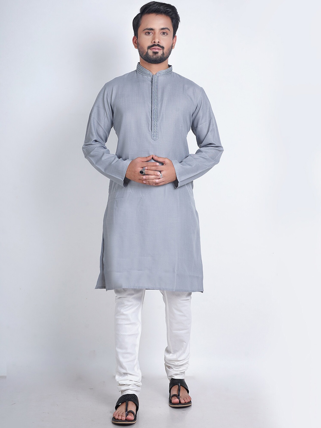 

HERE&NOW Mandarin Collar Long Sleeves Thread Work Kurta, Grey