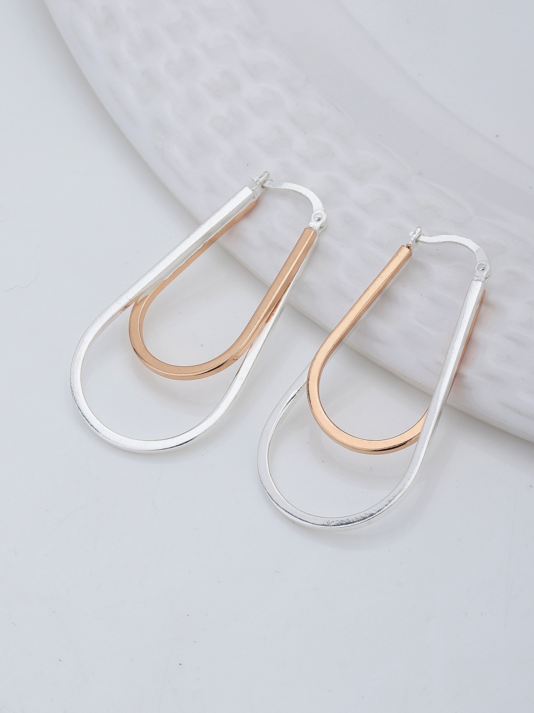 

Carlton London Oval Hoop Earrings, Silver