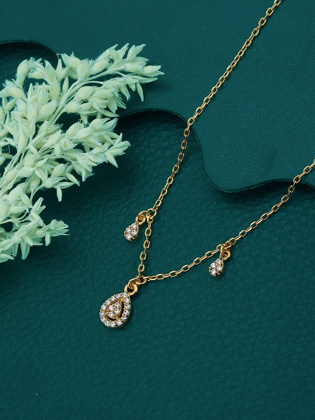 

Carlton London Brass Gold-Plated Chain