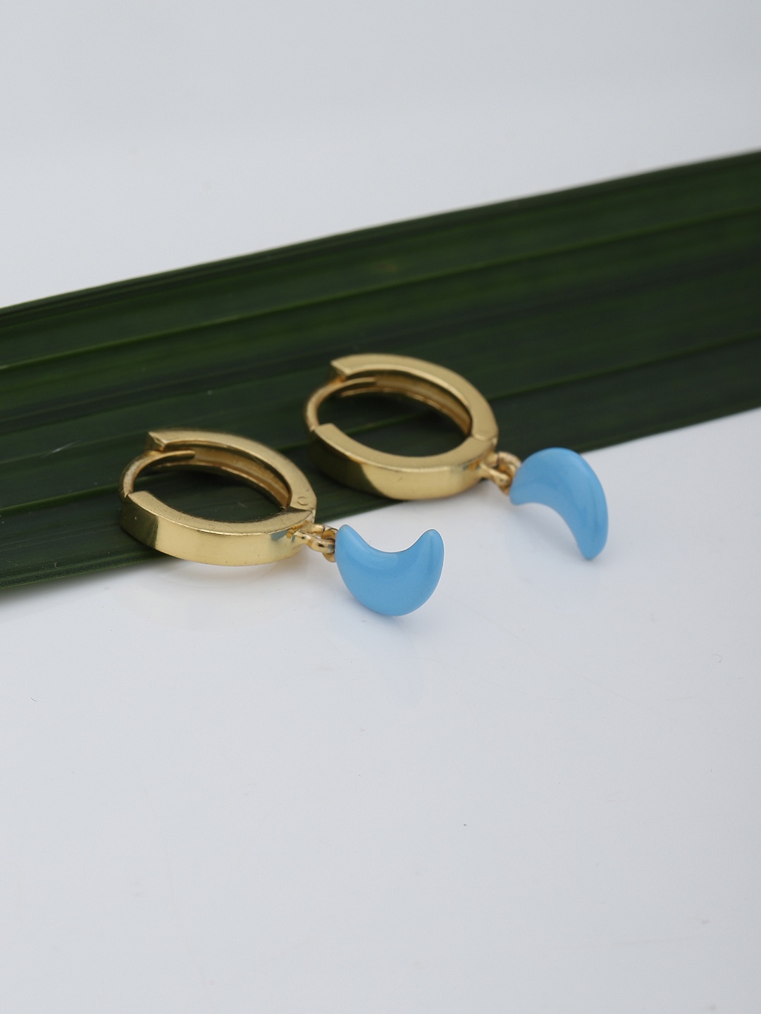 

Carlton London Gold-Toned & Turquoise Blue Crescent Shaped Hoop Earrings