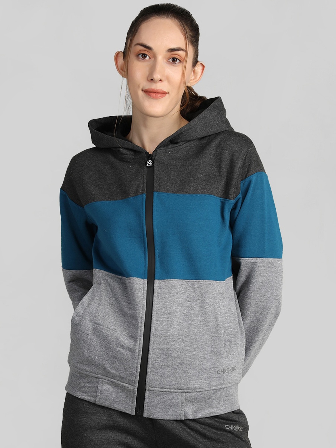

CHKOKKO Women Colourblocked Fleece Outdoor Sporty Jacket, Grey
