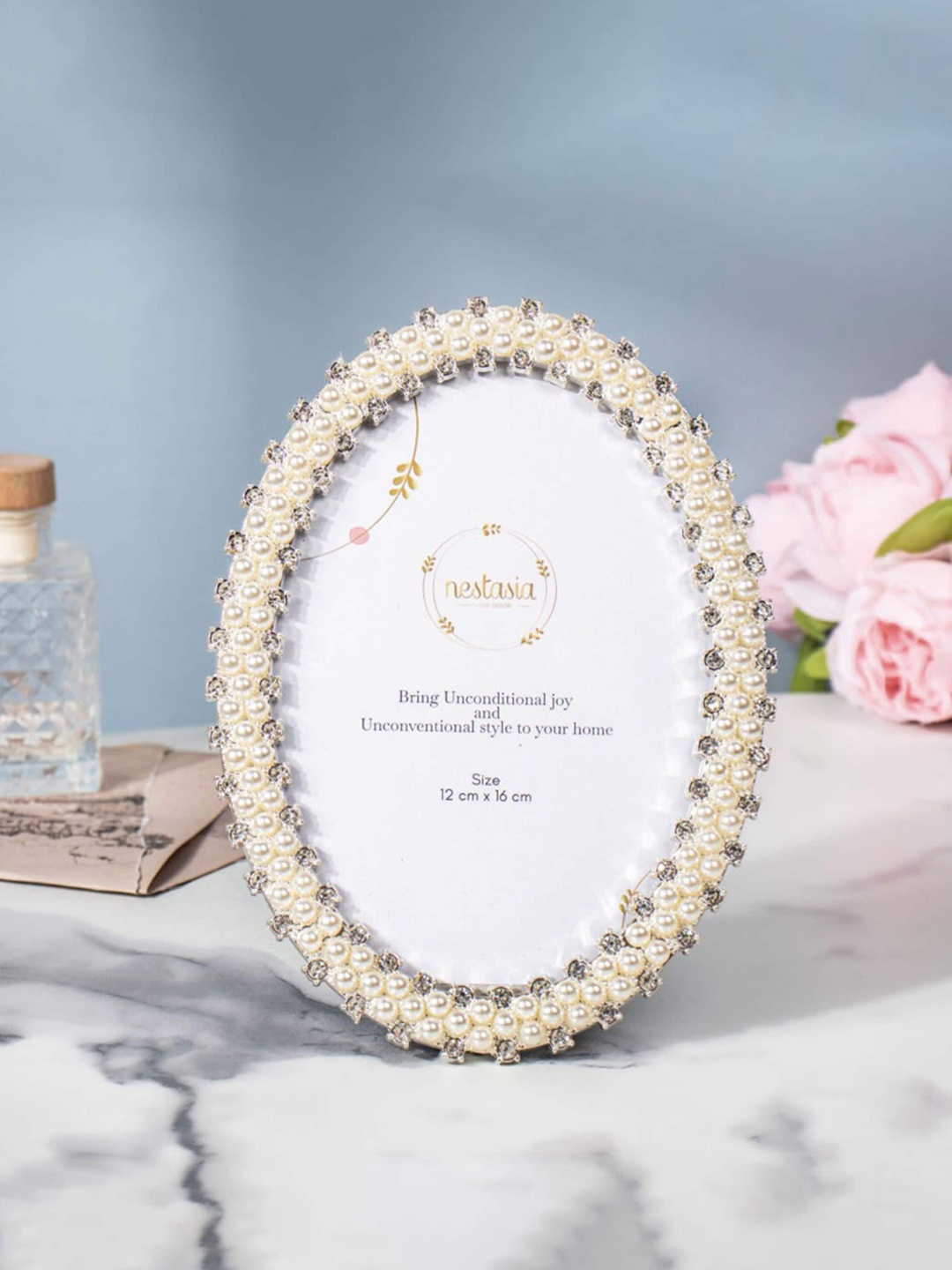 

Nestasia White and Silver Round Pearl Beaded Photo Frame