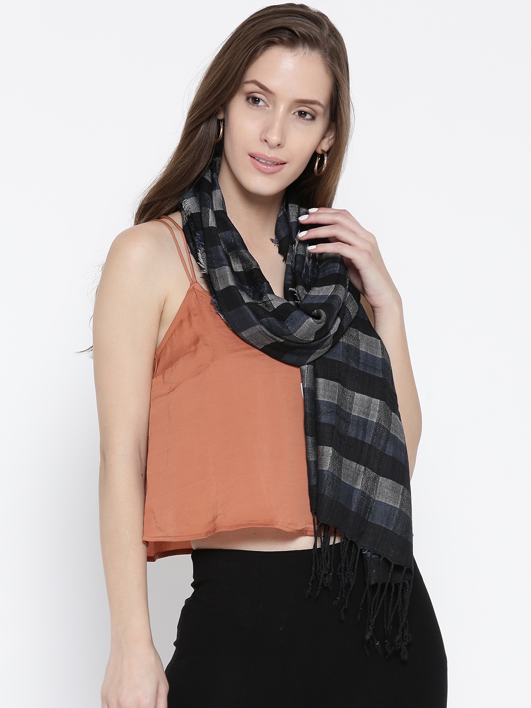 Noi Black & Grey Checked Stole
