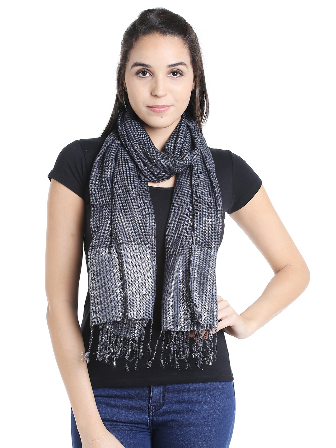 

Noi Grey & Black Houndstooth Patterned Stole